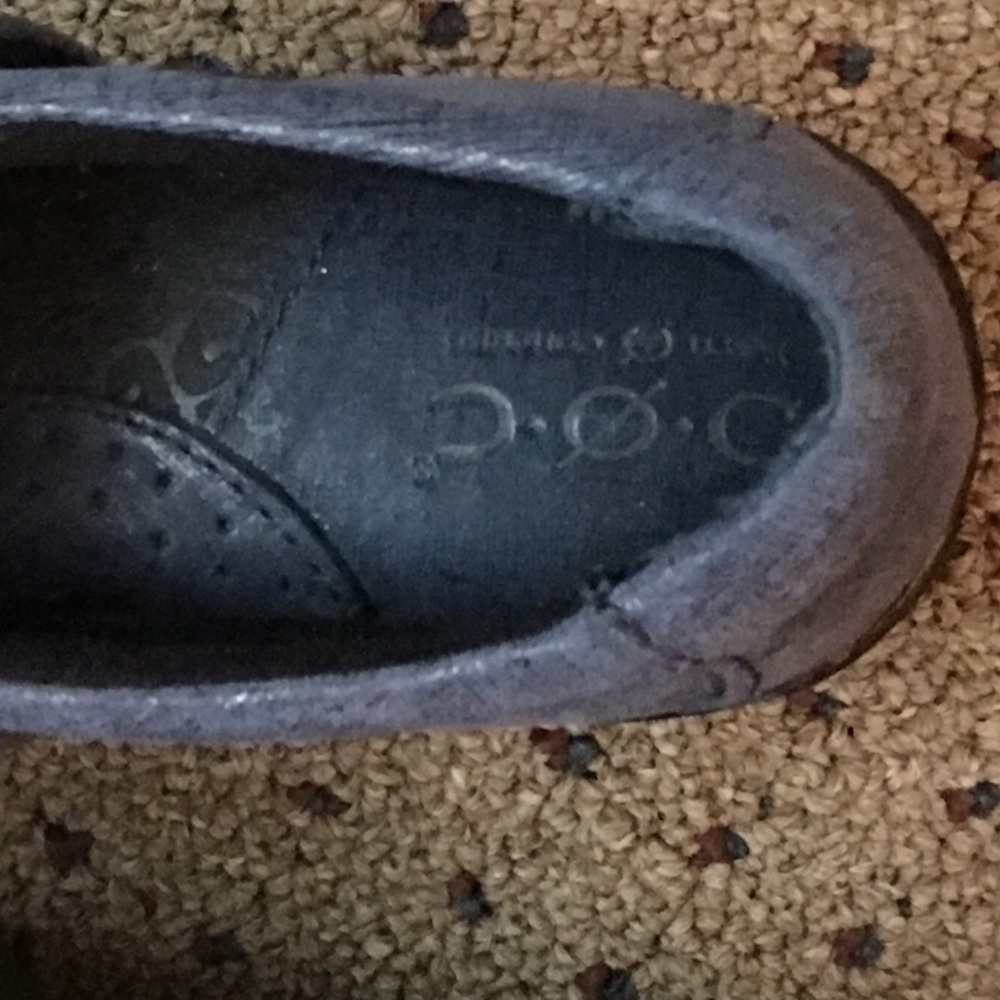 Nursing shoes